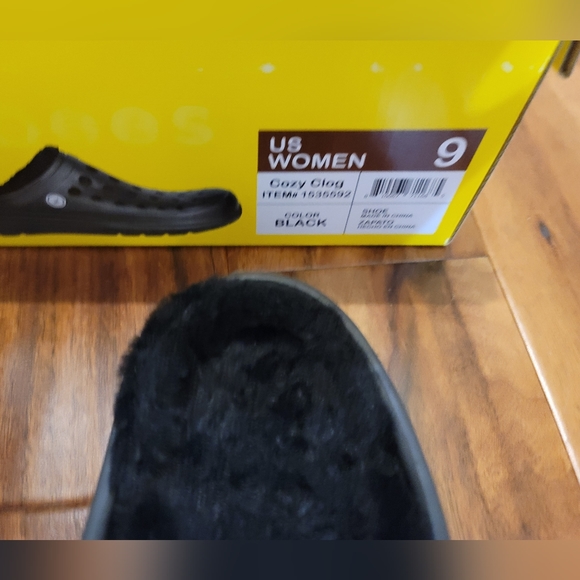 NWT Clogs - Picture 5 of 7
